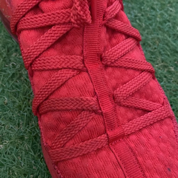 COPY - 2020
Titan x LeBron 17 Low 'Agimat used Mens size 8.5 - Picture 8 of 16